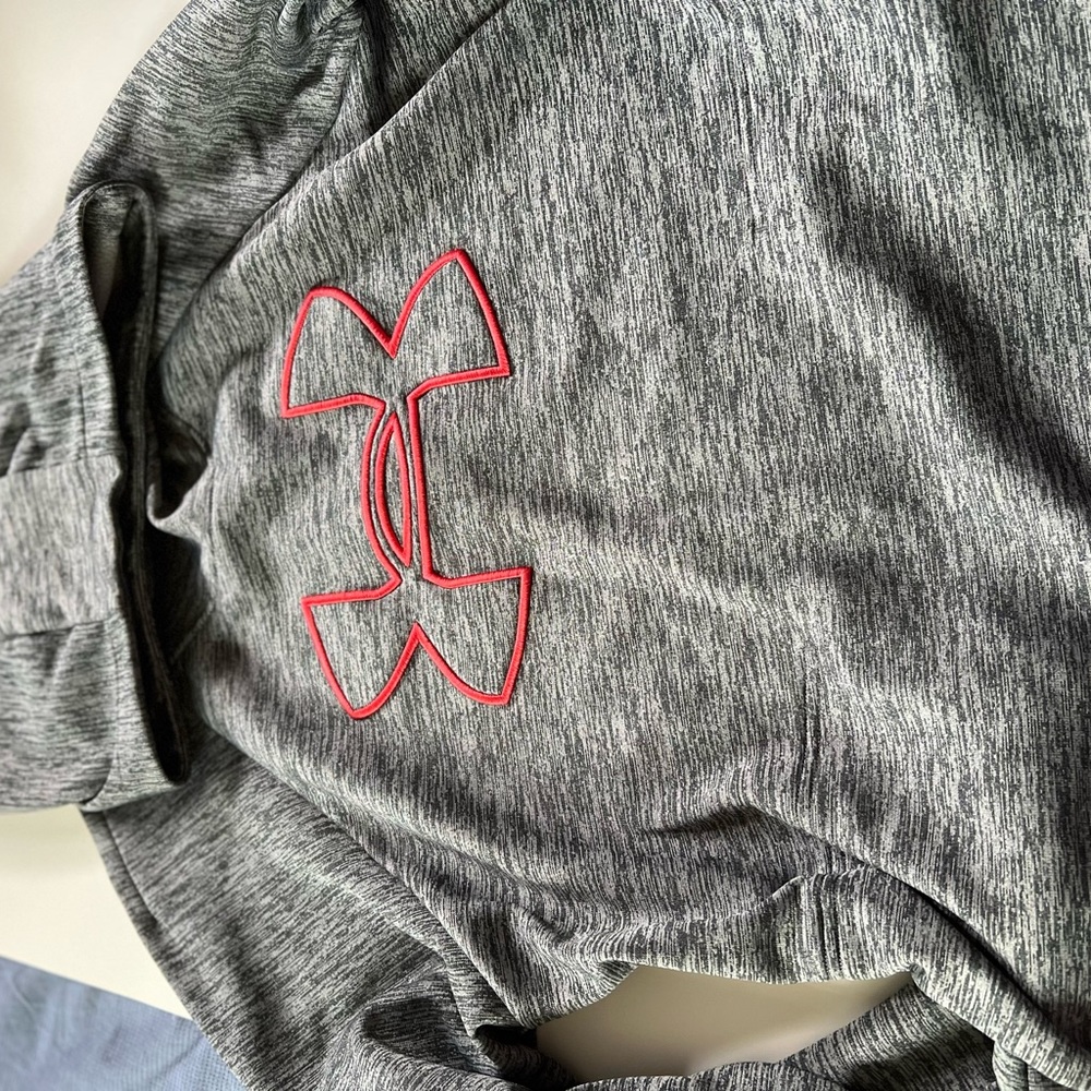 Under armour Womens size large hoodie, gray with pink logo